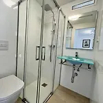Apartamento Coqueta Y Luminosa Casa Independiente *
