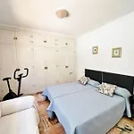 Apartamento Coqueta Y Luminosa Casa Independiente *