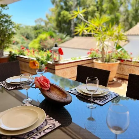 Coqueta Y Luminosa Casa Independiente * Фуенхірола