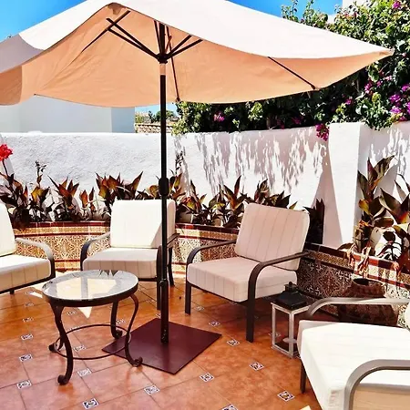 Coqueta Y Luminosa Casa Independiente * Fuengirola