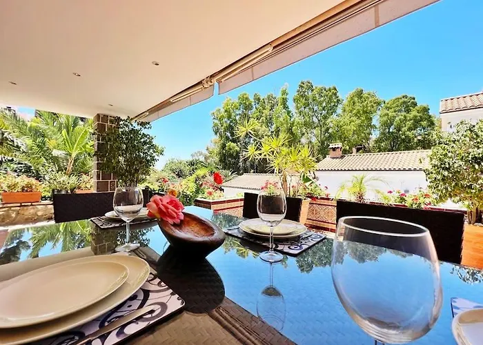 Coqueta Y Luminosa Casa Independiente