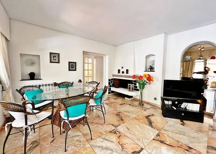 Daire Coqueta Y Luminosa Casa Independiente Fuengirola