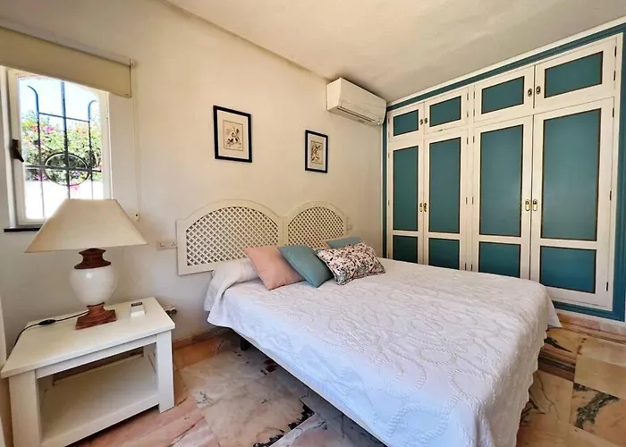 Coqueta Y Luminosa Casa Independiente *